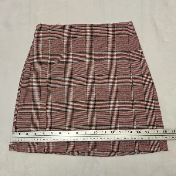 brandy melville john galt mini skirt - Picture 5 of 8